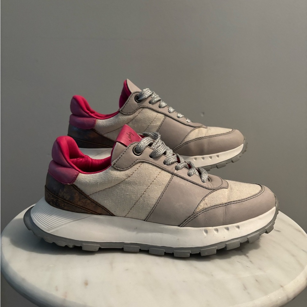 Velez Women's Athletic Shoes